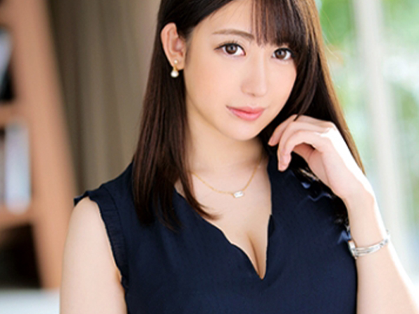 【色白美女の研究室】医療系三十路美女が照れくさそうにチンポをフェラ手コキ！バイブで責められ、白く美しい肌を紅潮させながら悶絶絶頂！