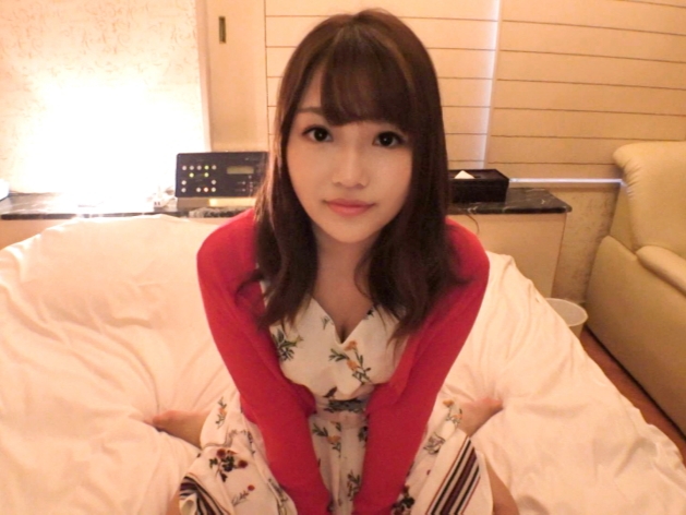 【キュートな小悪魔の騎乗位悶絶】『もっと奥まで突いて…!』可愛い顔してエロい女の子が、ビンビンのチ○コでおマ○コを激突きされ、騎乗位で乱れまくる!キュートな顔とアエギ声のギャップがたまらない!
