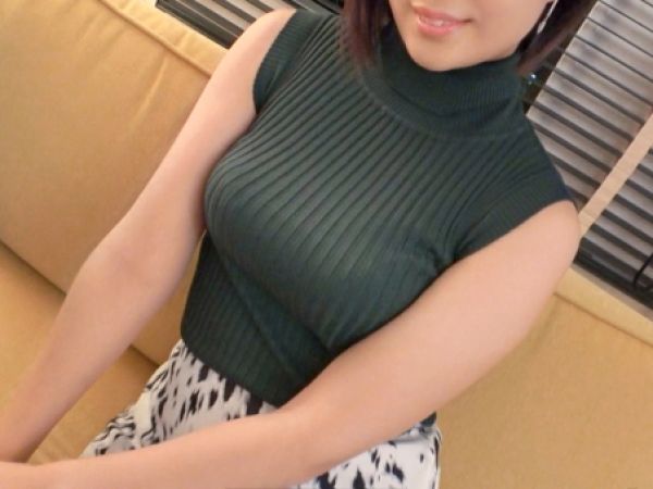 【セックスレス人妻の禁断の火遊び】『もう我慢できない…』33歳の美ボディ奥様が、溜め込んだ性欲を爆発！他人棒で激しく突かれ、雌顔を歪ませながら痙攣アクメ！夫には見せられない淫乱な姿がエロすぎる！♡