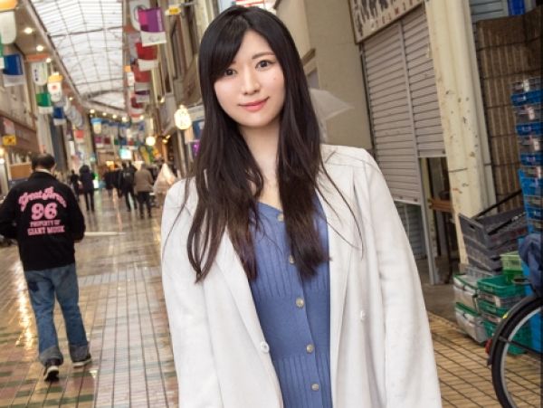 【JDの初【Iカップ爆乳お姉さんの危険なアルバイト】『お店には絶対内緒…』肉感ボディの美容師さんが、自宅で極秘エッチな副業！素人離れしたエロテクで男をメロメロにする、肉食系お姉さんの爆イキSEX！！デカチン体験】『やばい…気持ちいい…』ウブな女子大生が巨根に悶絶！！奥まで突き上げられて、エッチな快感に目覚めちゃった♡