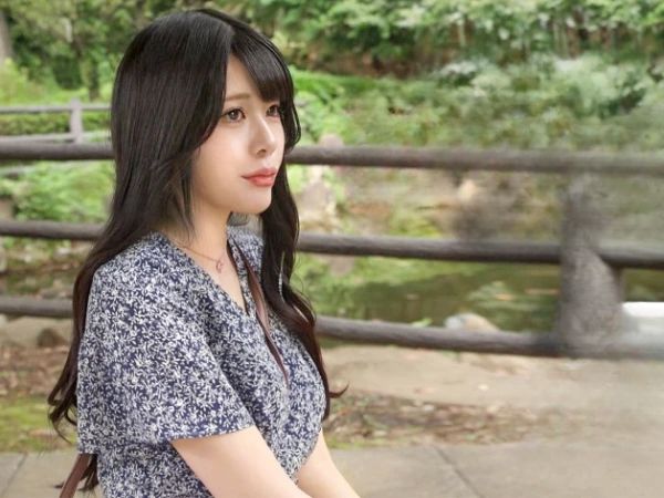 【人妻の危険な火遊び】『もっと奥まで…』欲求不満な美熟女がデカチンに夢中！旦那じゃ満足できない人妻が不倫相手と貪り合う激アツSEX！敏感なカラダが淫らに乱れる！♡