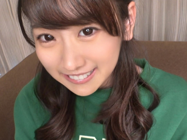 【美少女女子大生、騎乗位でイキまくり！】大きな瞳が印象的な可愛いJDが、激しすぎる騎乗位で何度も絶頂！素人とは思えないエロさで、ハメまくる度に敏感なカラダがビクビク反応！！