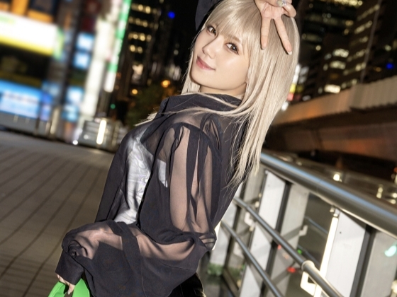 【巨乳ギャルの中出し乱交】『もっと奥まで突いて…』エチエチボディのギャルが男たちを誘惑！ 巨乳を揺らしながら感じまくる姿がエロすぎる！ 連続中出しで痙攣しまくるギャルの淫乱プレイが止まらない！！ ギャルなのに敏感な反応が最高！